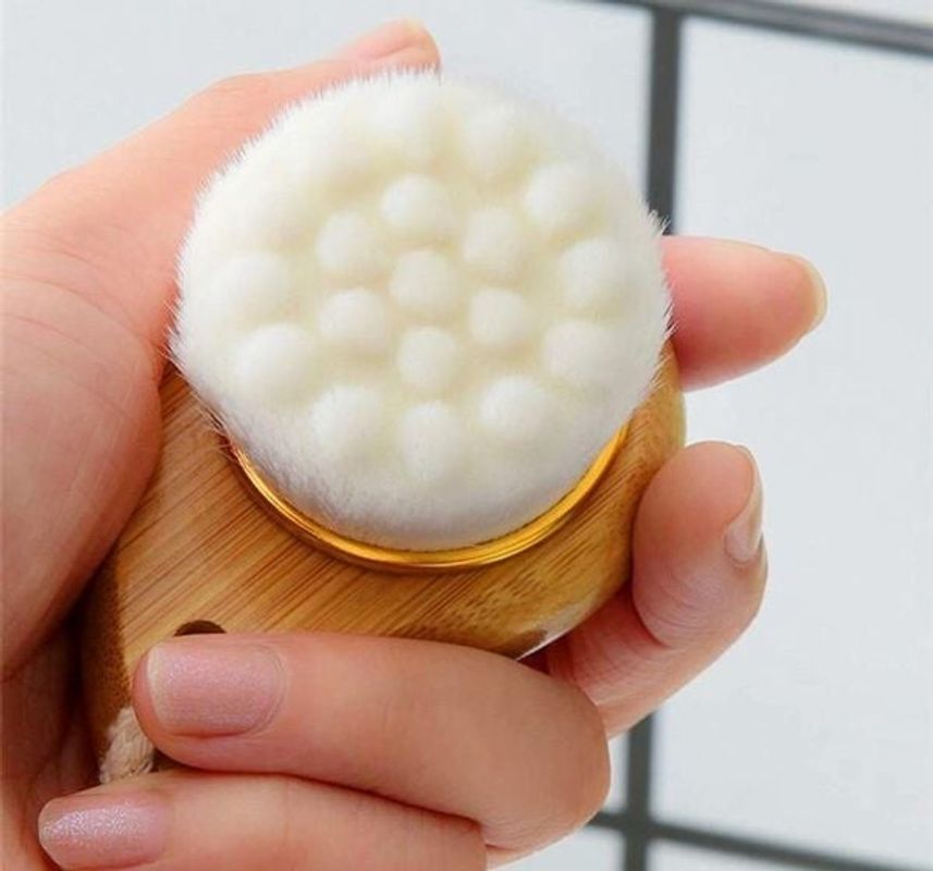 Facial Brush with Bamboo Handle - HAWI SHOPPING